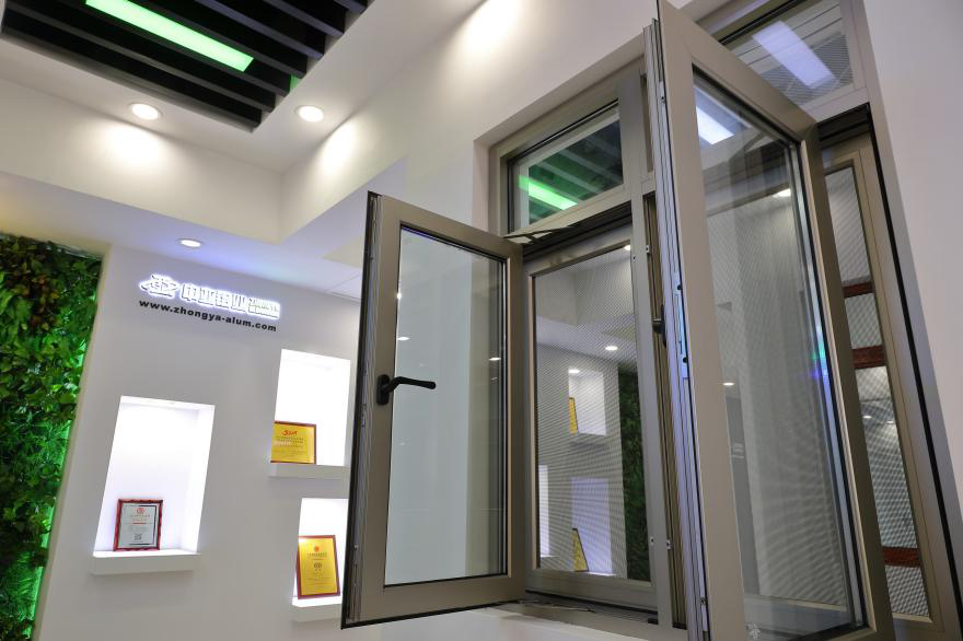 雷雨臺(tái)風(fēng)天來襲，你家門窗能“頂住”嗎？(圖2)